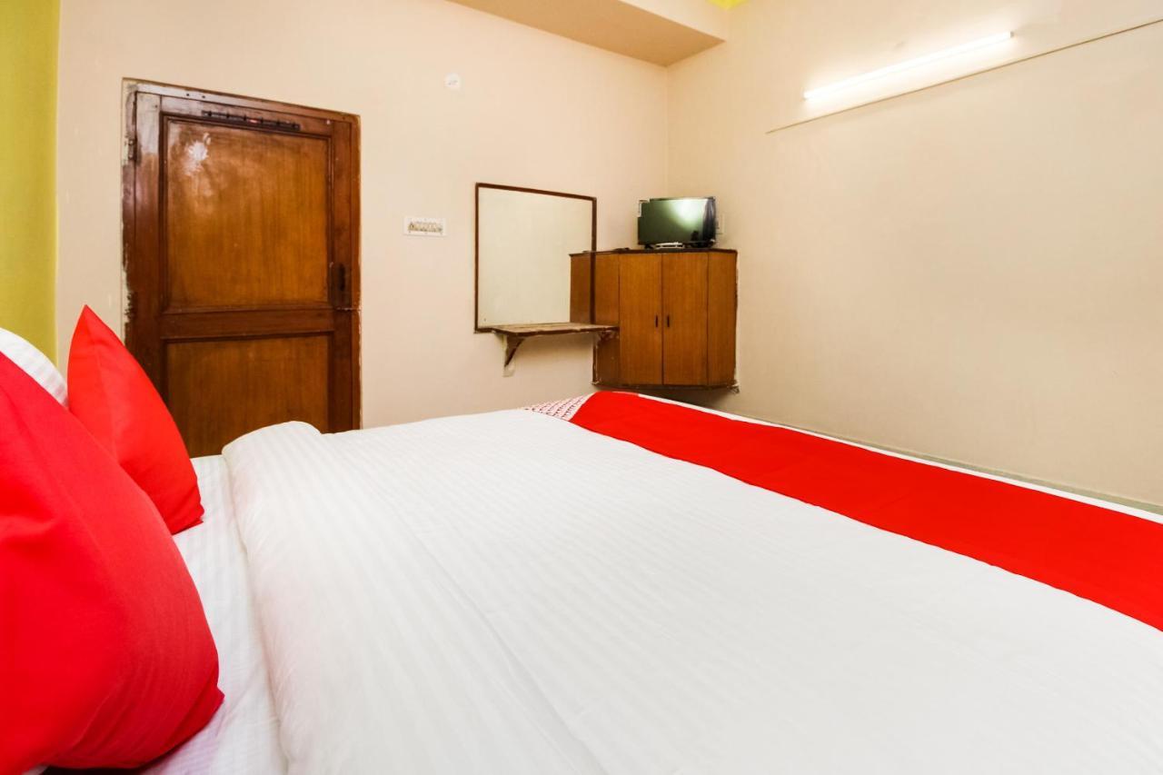 Oyo Hotel Apoorva Deluxe Τζαϊπούρ Εξωτερικό φωτογραφία