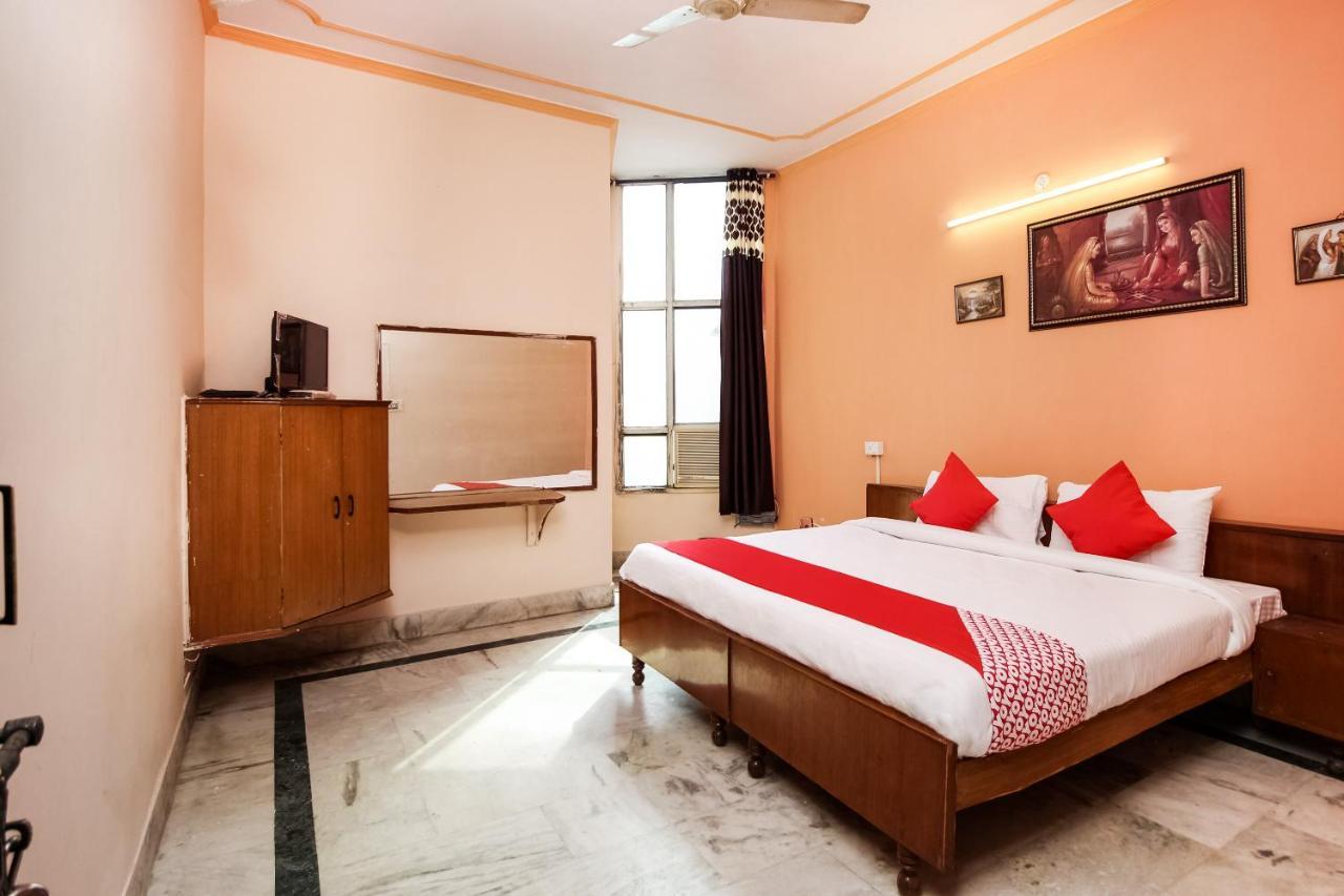 Oyo Hotel Apoorva Deluxe Τζαϊπούρ Εξωτερικό φωτογραφία